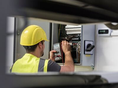 Why choose Your Neighborhood Electrician Pros for ceiling fan installation in Eagan, MN